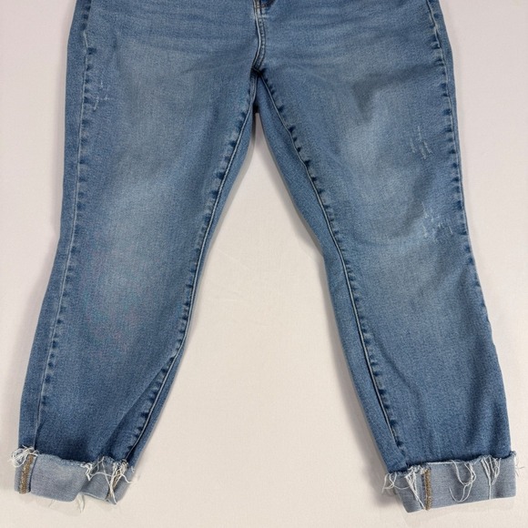 Judy Blue Jeans 16W Embroidered Sunflower Cuffed Ankle Light Wash Denim - Picture 9 of 9